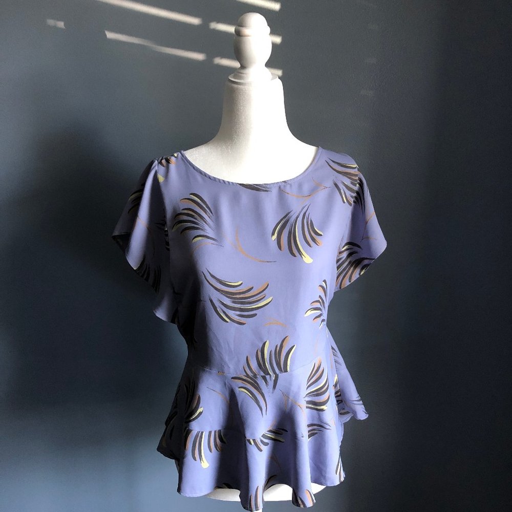 🦊 3 for $25 Loft Periwinkle Peplum Top